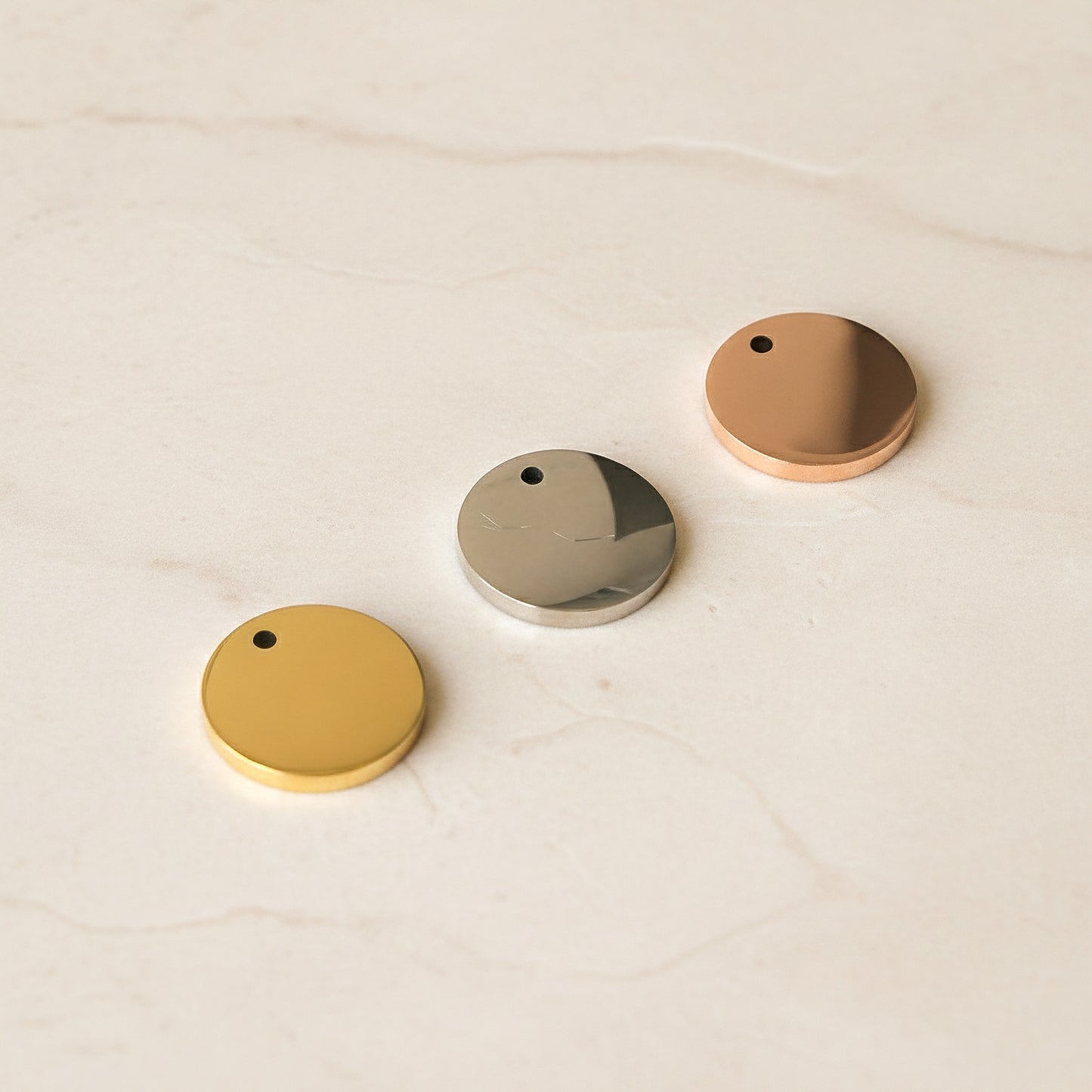 Round Surgical Steel 10mm Disc Pendant, 1 pc - detail view 2 (SG.507)