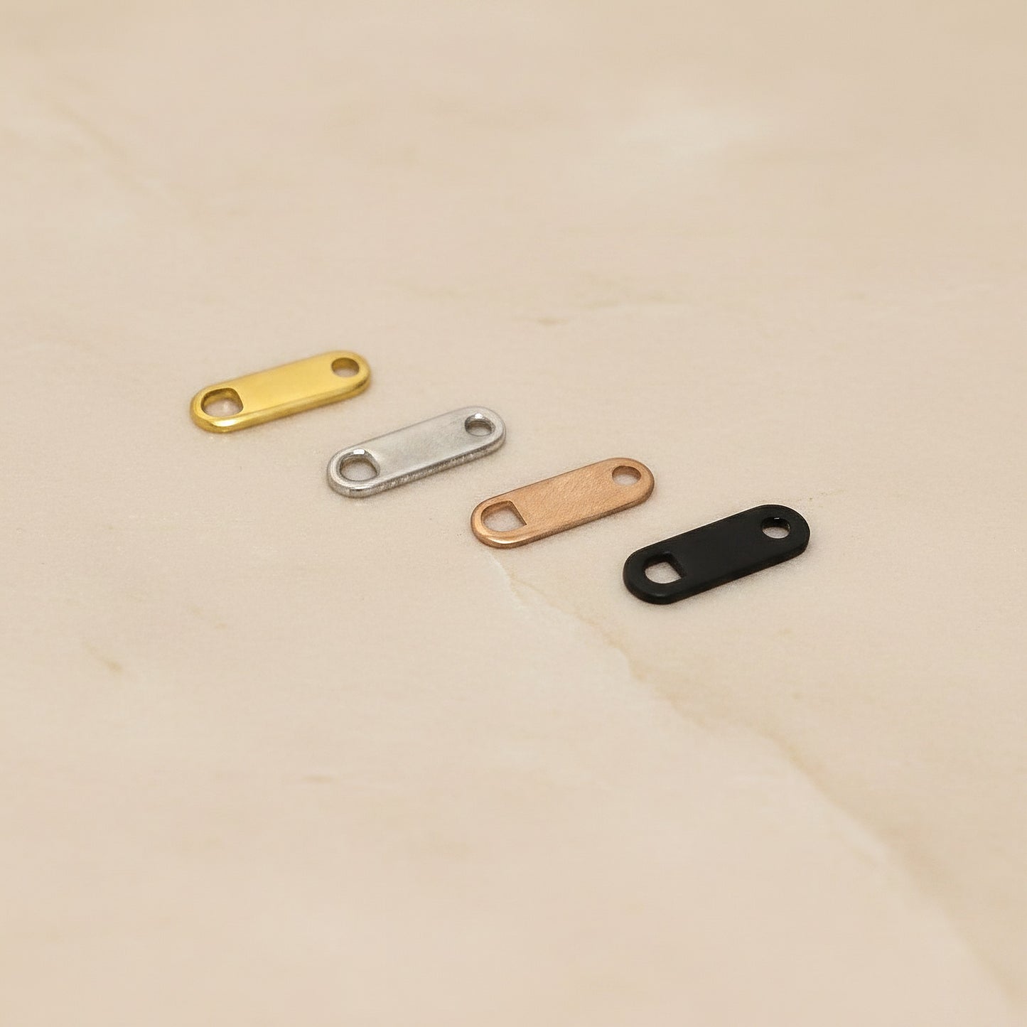Straight Bar Surgical Steel Connector, 4 pc - detail view 2 (SG.565)