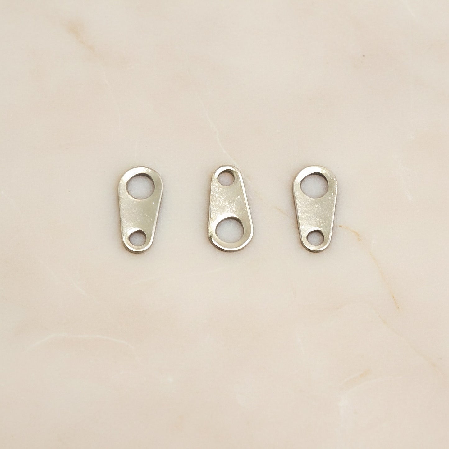 Teardrop Surgical Steel Connector Tab, 10 pc - detail view 1 (SG.577)