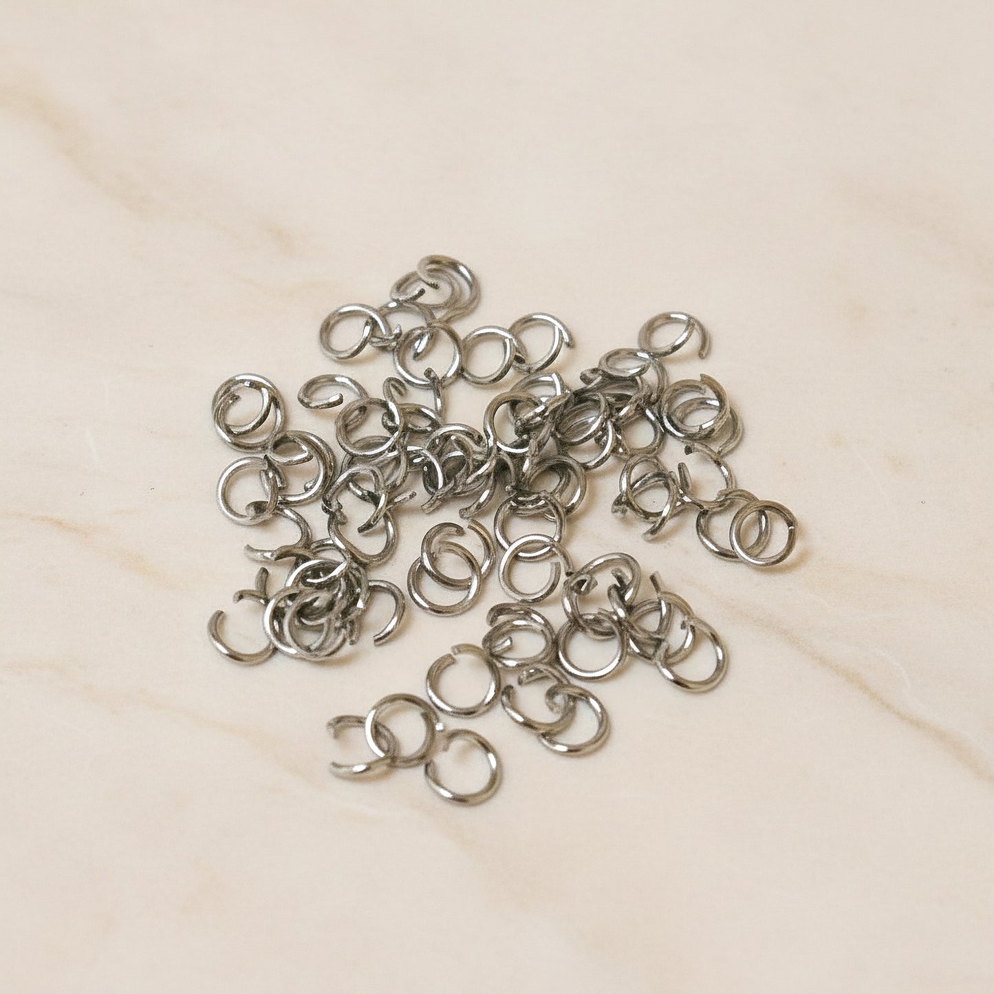 O-ring Surgical Steel 0.5x3.5 mm Jump Ring, 20 pc - detail view 3 (SG.560)