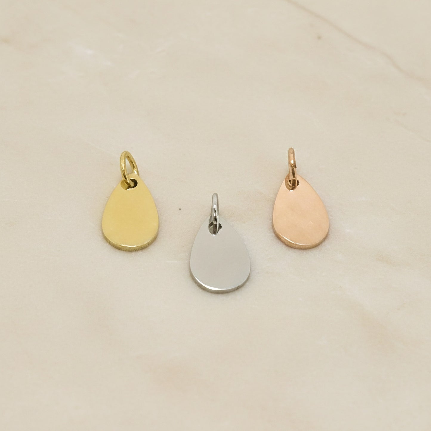 Mini Teardrop Surgical Steel Pendant, 1 pc - detail view 1 (SG.541)