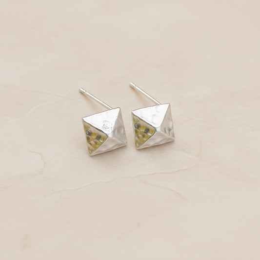 Pointed Pyramid Square Ear Post, 2 Pc (ER.153)