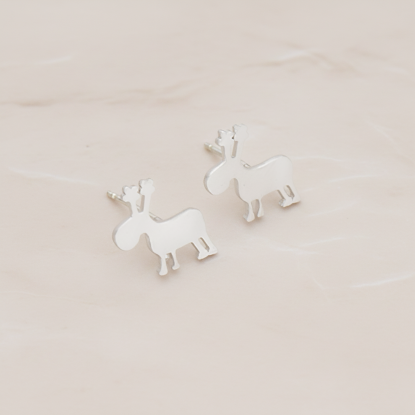 Round Rudolph Ear Post, 2 Pc - Matte Original Rhodium (ER.297)