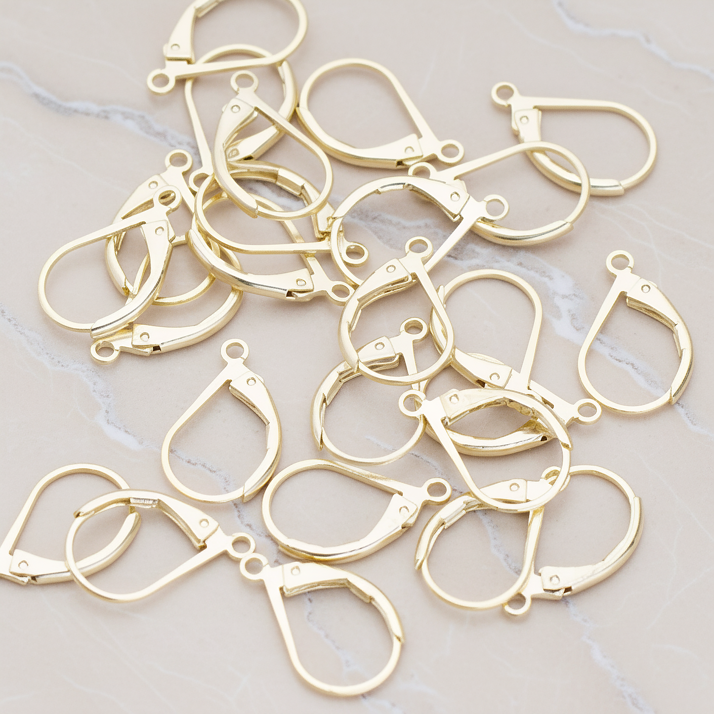 Large Leverback Ear Hook, 8 Pc - Matte Gold (ER.658-02)