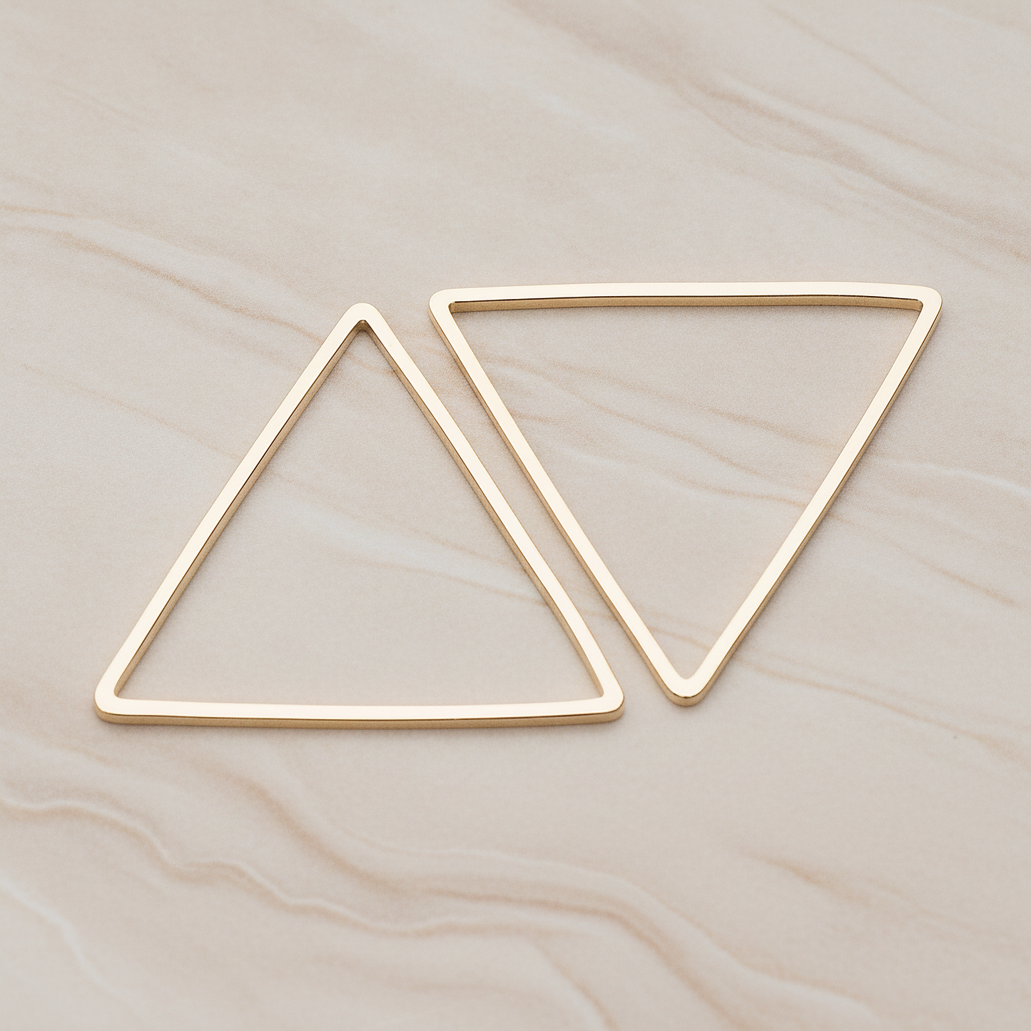 30mm Triangle Link Pendant, 2 Pc on warm marble background (PD.1009-05)