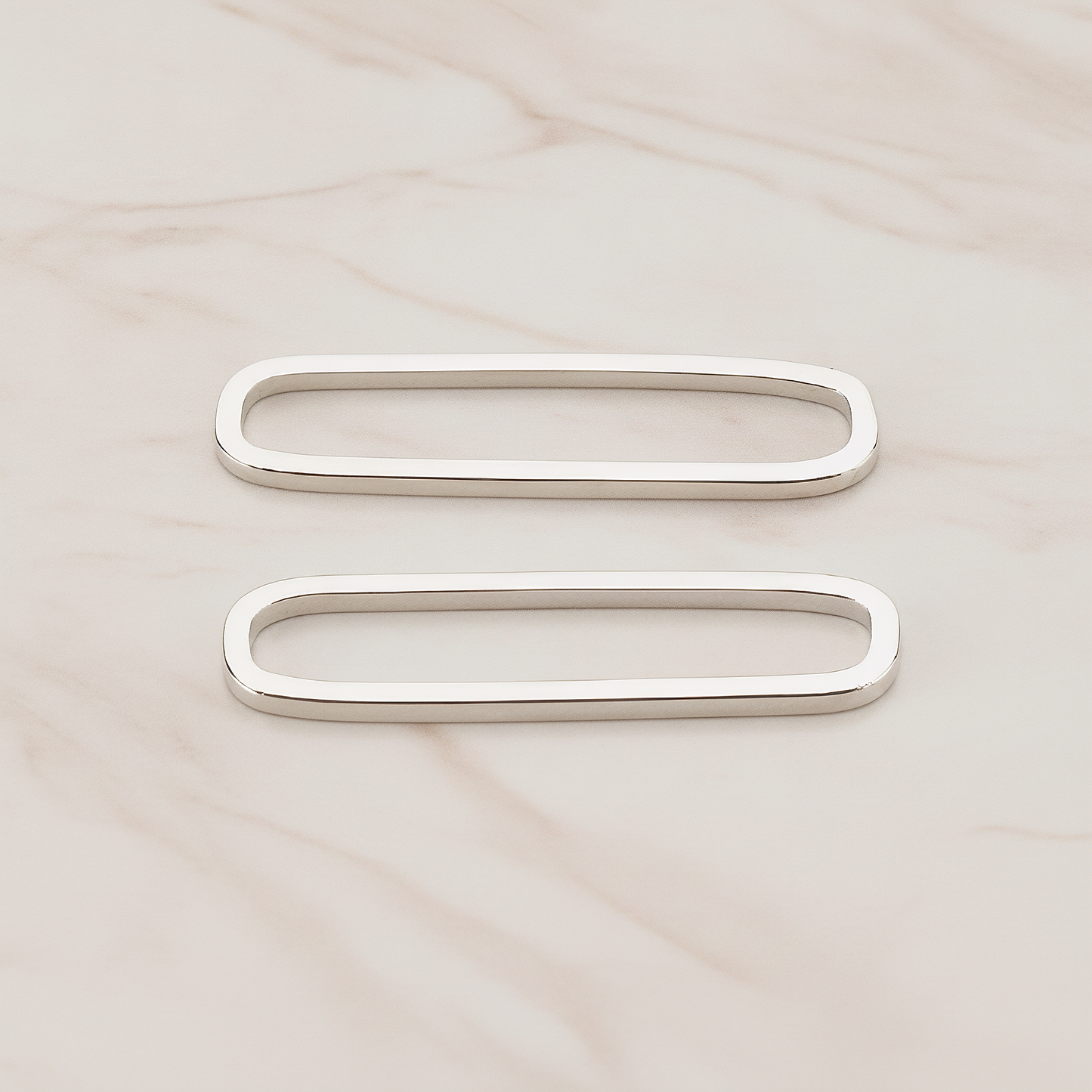 Rounded Rectangle Link Pendant, 4 Pc on warm marble background (PD.1059)