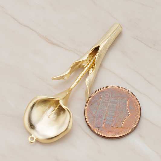 Calla Flower Pendant, 1 P on warm marble background (PD.1094)