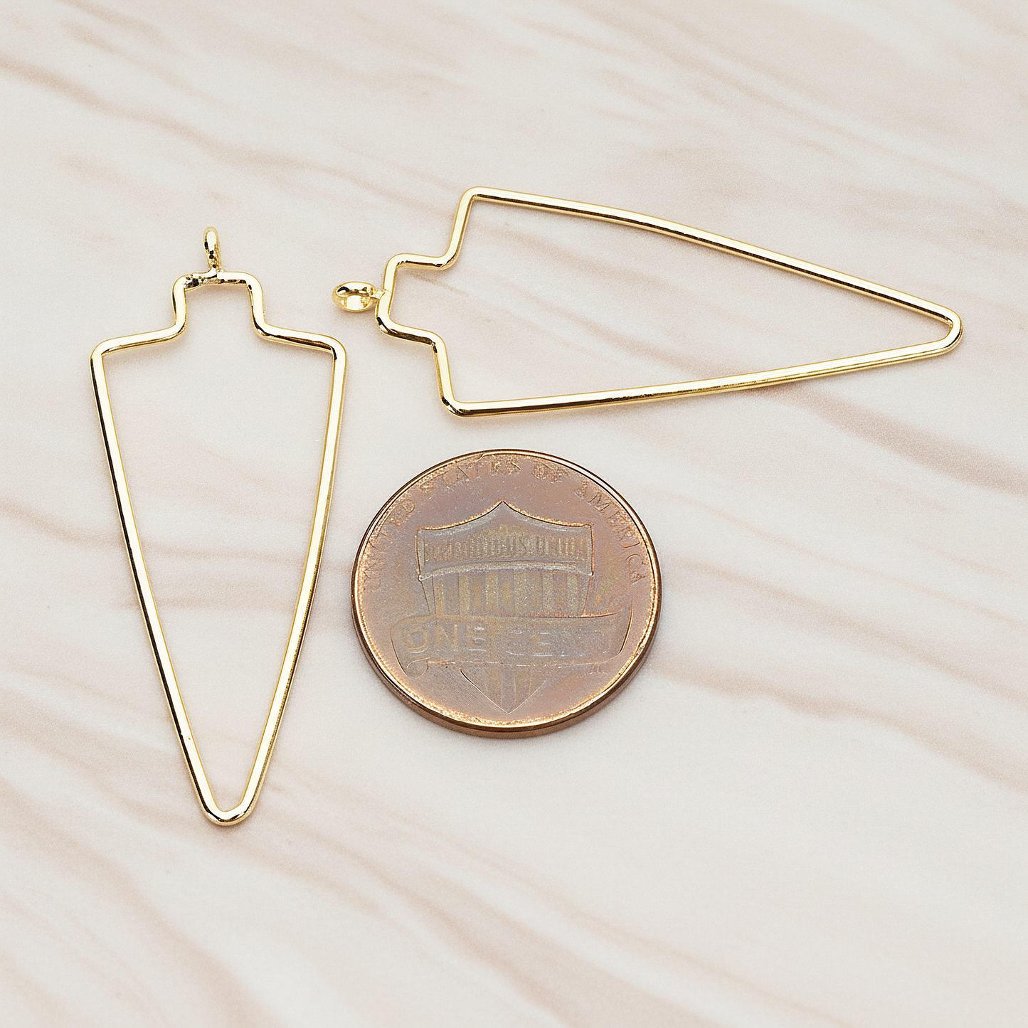 Arrowhead Link Frame Pendant, 2 Pc on warm marble background (PD.1423)
