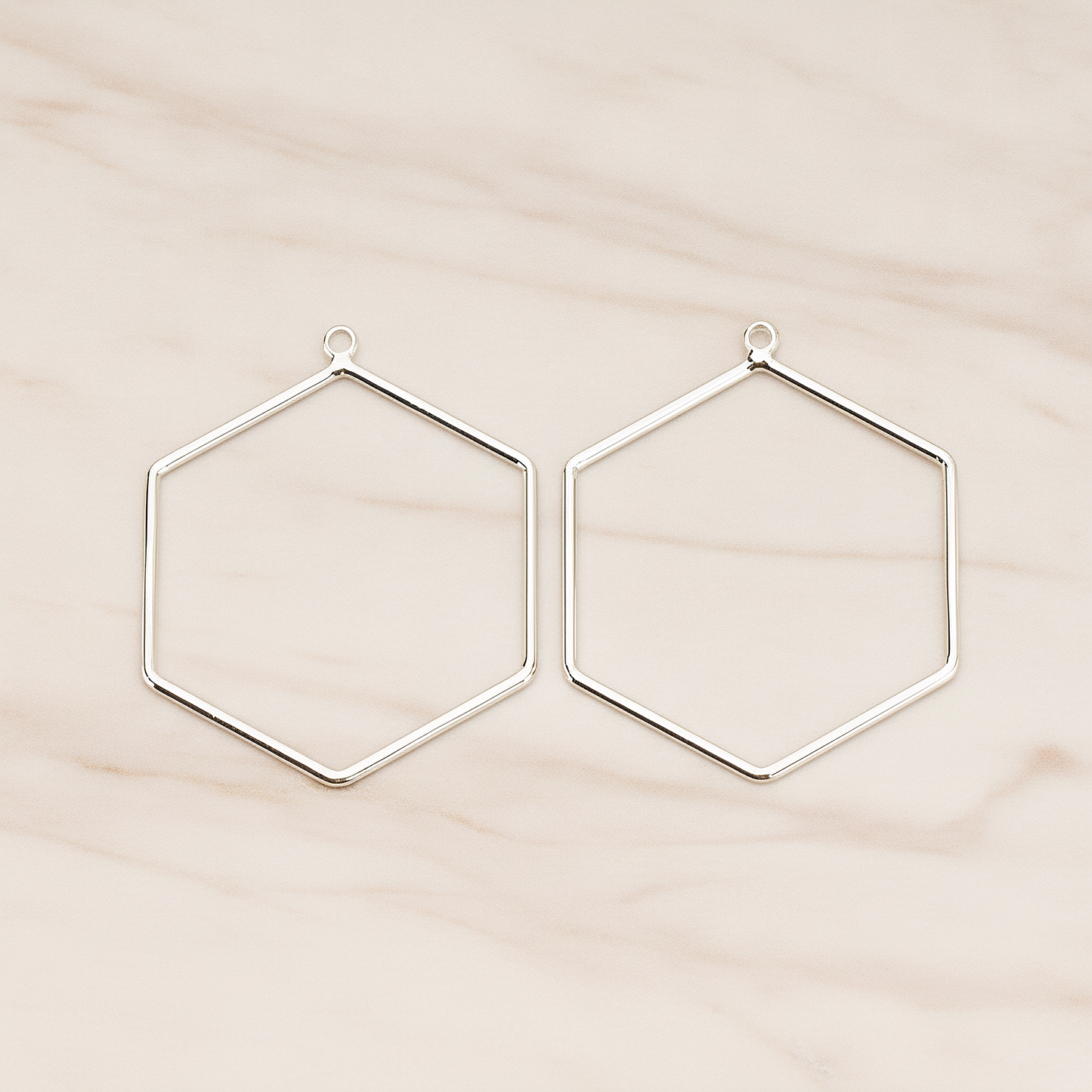Simple Hexagon Link Pendant, 4 Pc on warm marble background (PD.1708)