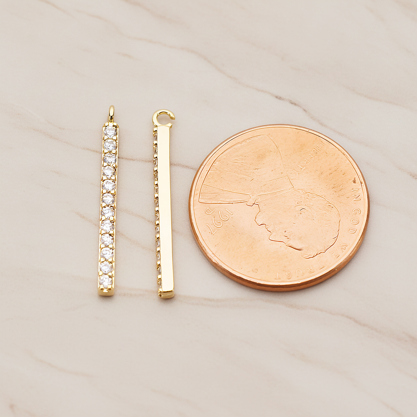 21mm Cubic Bar Pendant, 1 Pc on warm marble background (PD.1778)