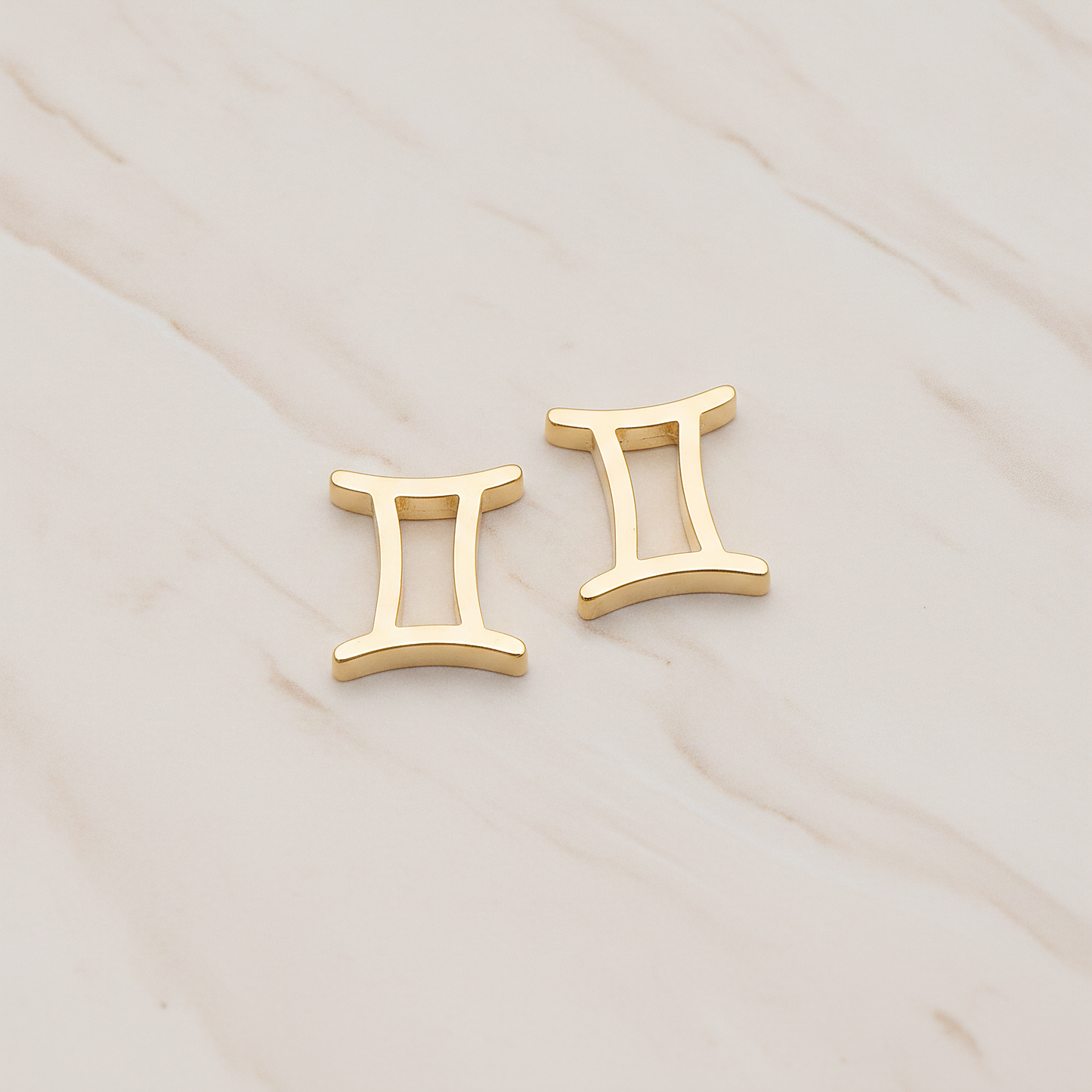 Zodiac Sign Pisces Bead Pendant, 2 Pc on warm marble background (PD.1895)