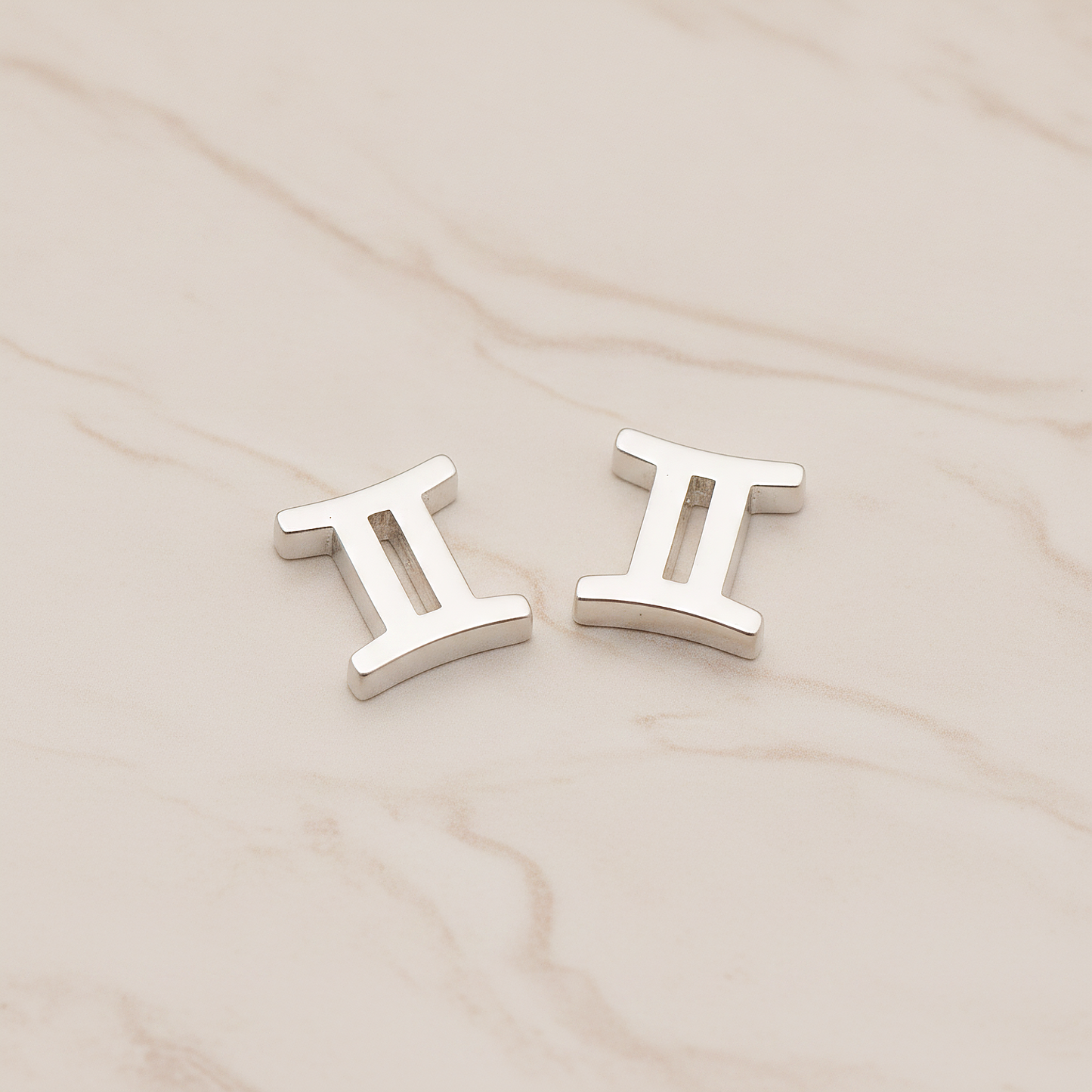 Zodiac Sign Pisces Bead Pendant, 2 Pc on warm marble background (PD.1895)