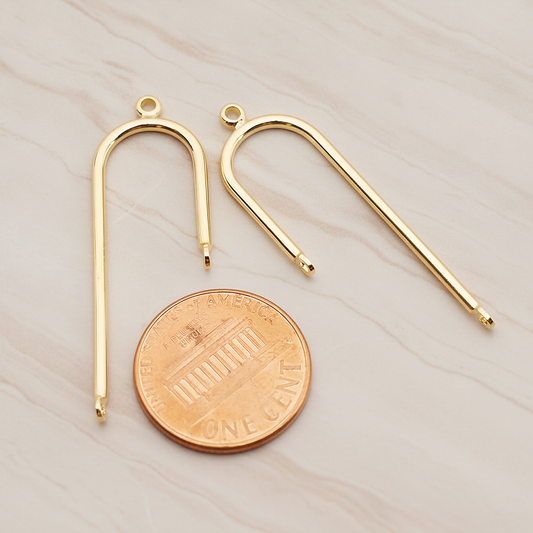 Unbalanced Curved Pendant, 2 Pc on warm marble background (PD.1900)