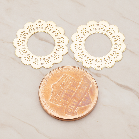 Filigree Round Floral Pendant, 4 Pc on warm marble background (PD.218)