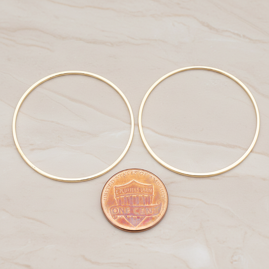 35mm Simple Round Link Pendant, 2 Pc on warm marble background (PD.305-06)