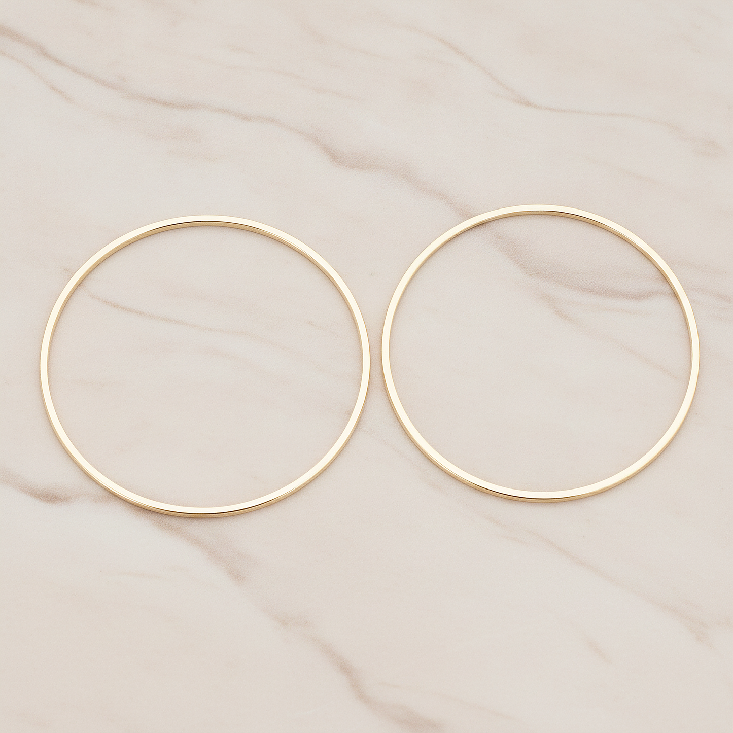35mm Simple Round Link Pendant, 2 Pc on warm marble background (PD.305-06)