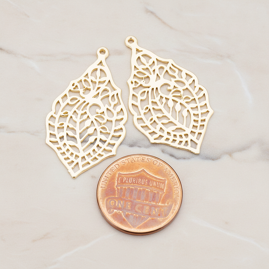 Paisley Leaf Pendant, 2 Pc on warm marble background (PD.411)