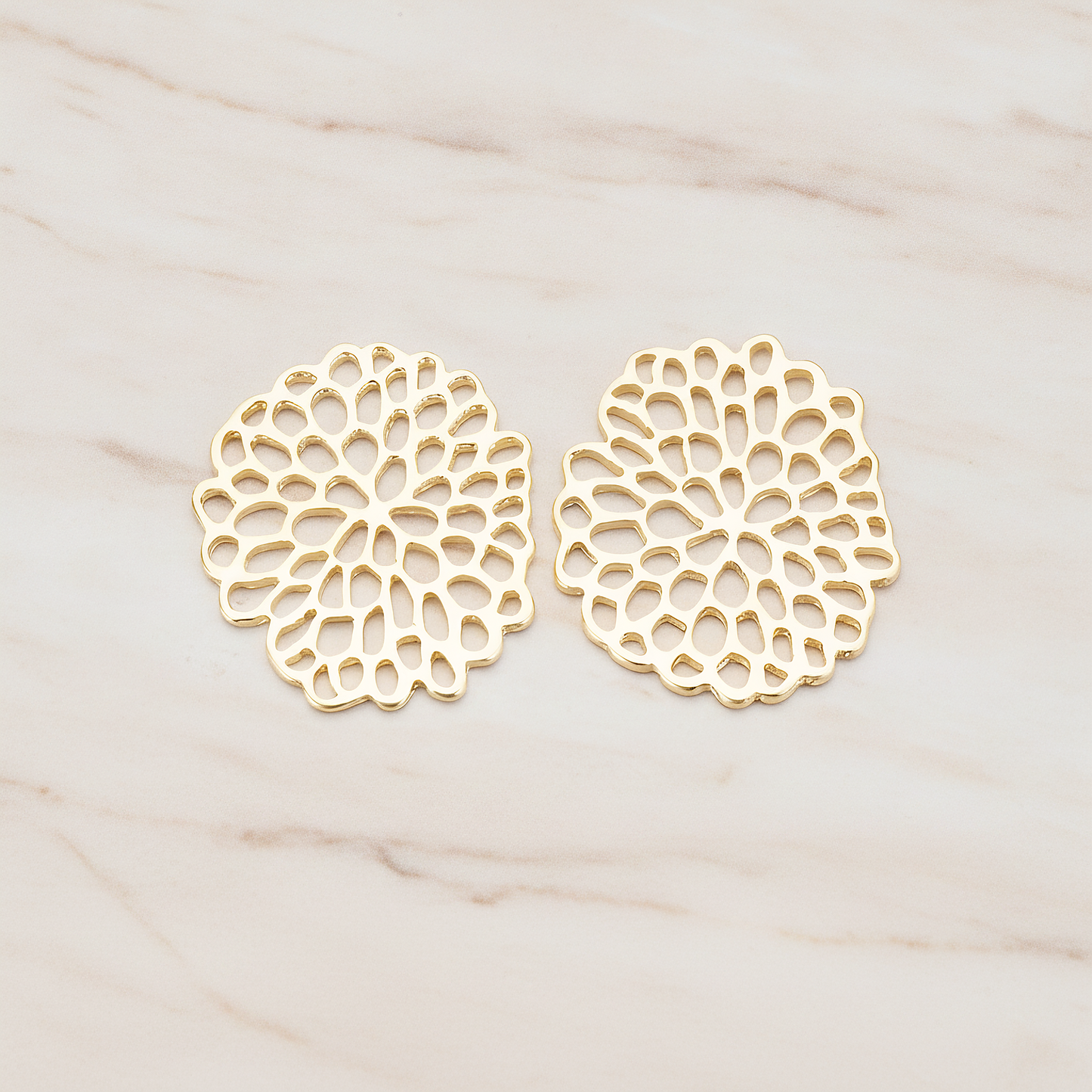 Mum Flower Pendant, 2 Pc on warm marble background (PD.465-01)