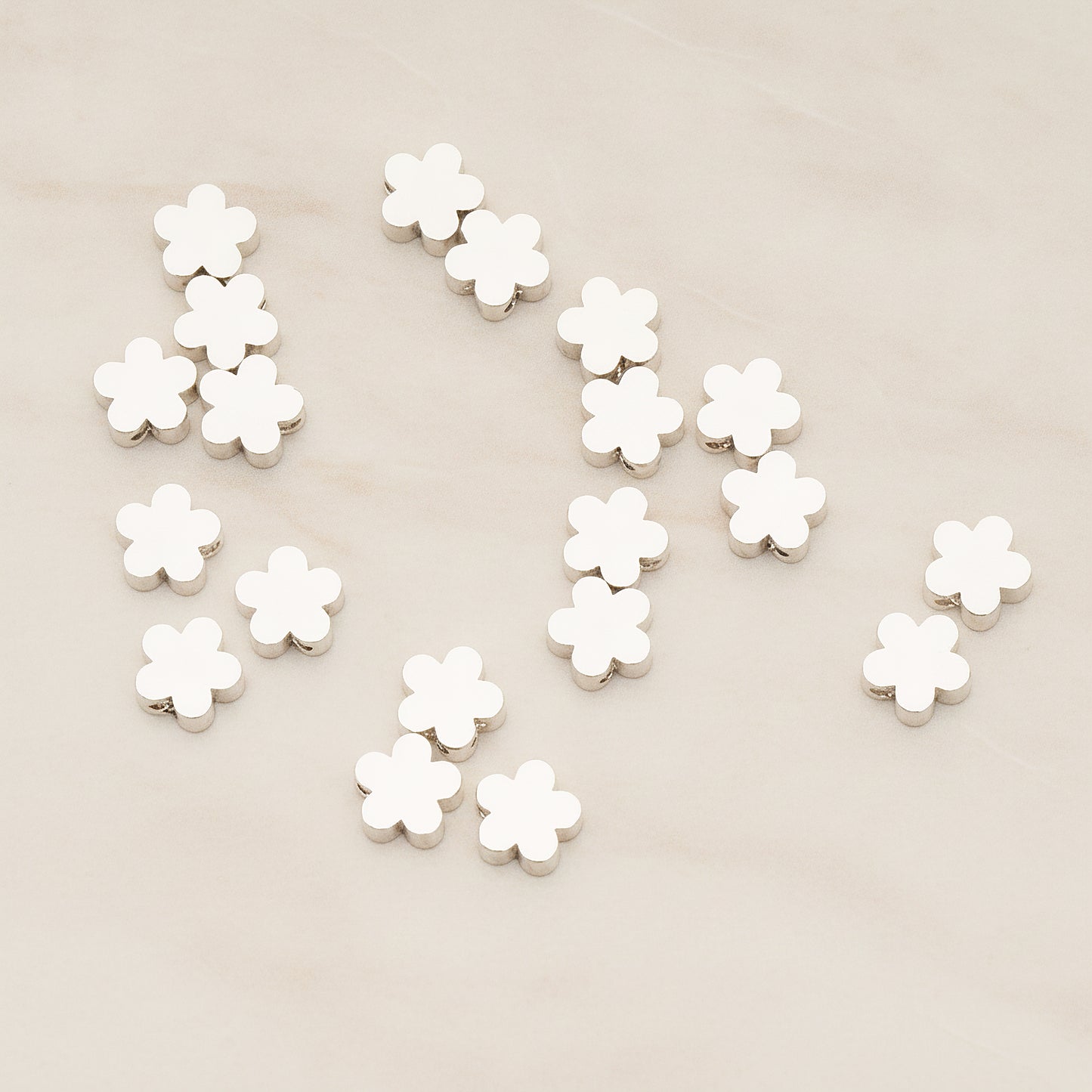 Flower Shaped Charm, 4 Pc - Glossy Original Rhodium (BD.061)