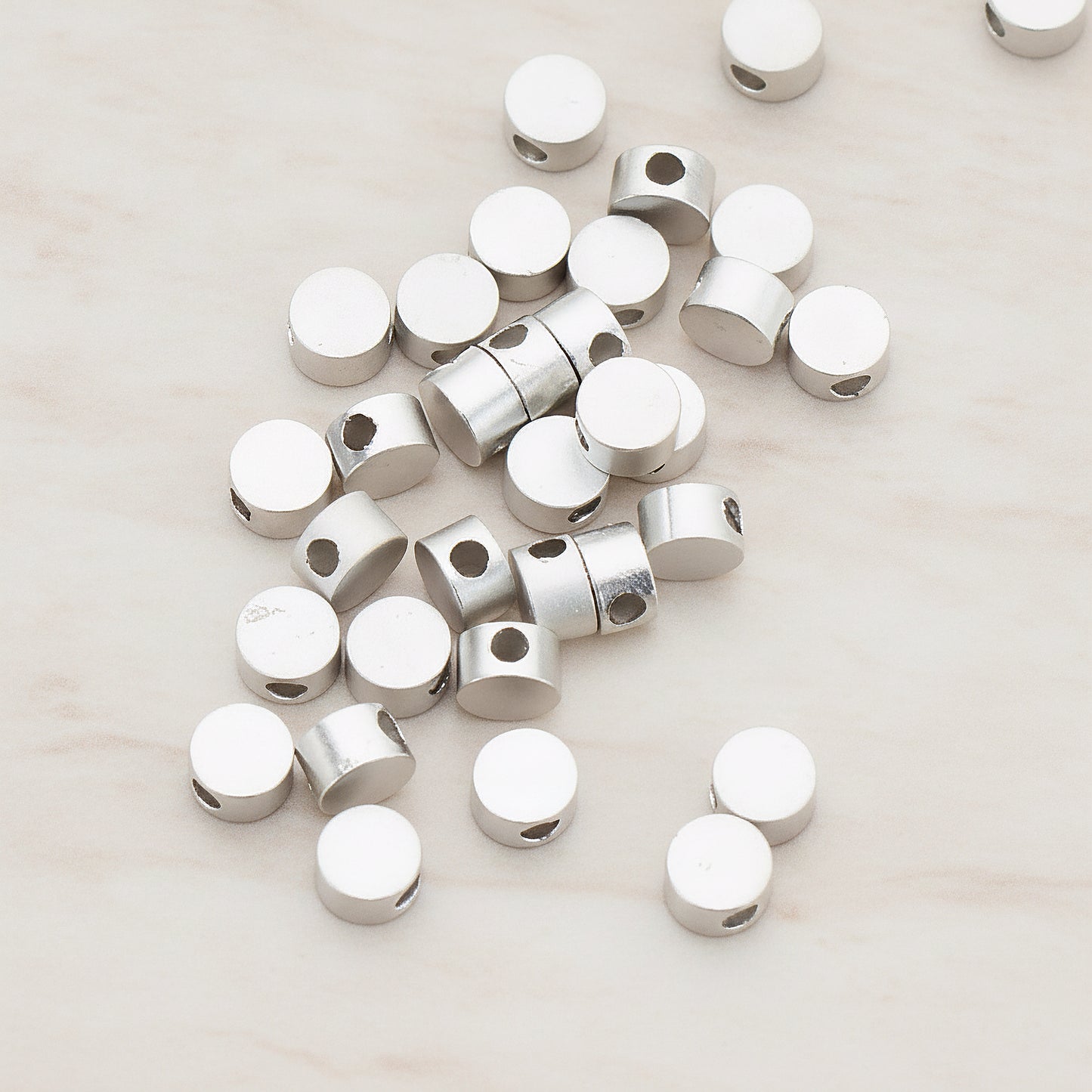 Sharpin Round Metal Bead, 6 Pc (BD.943-01)