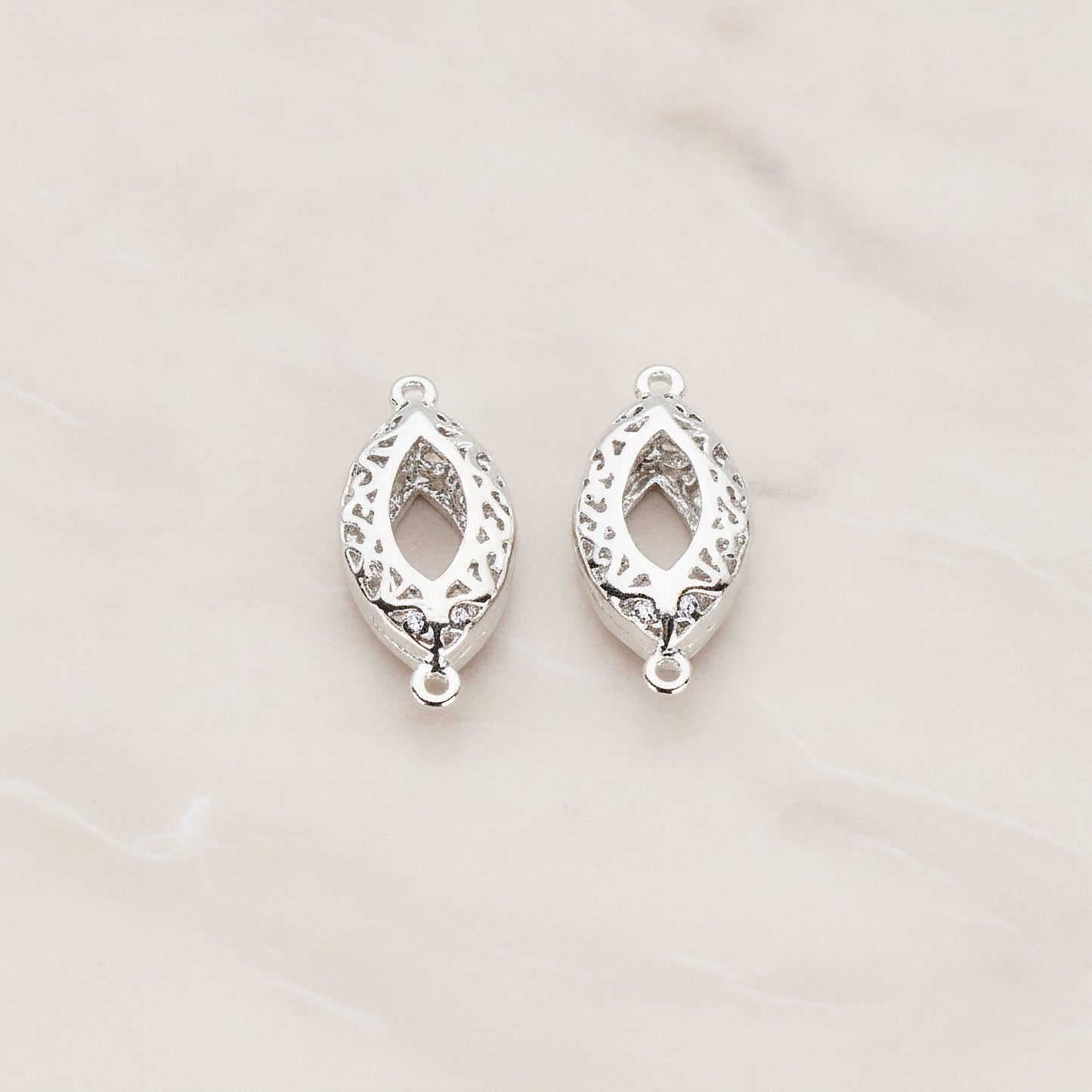 Gothic Celtic Oval Eye Connector, 2 Pc - Glossy Original Rhodium (CN.034)