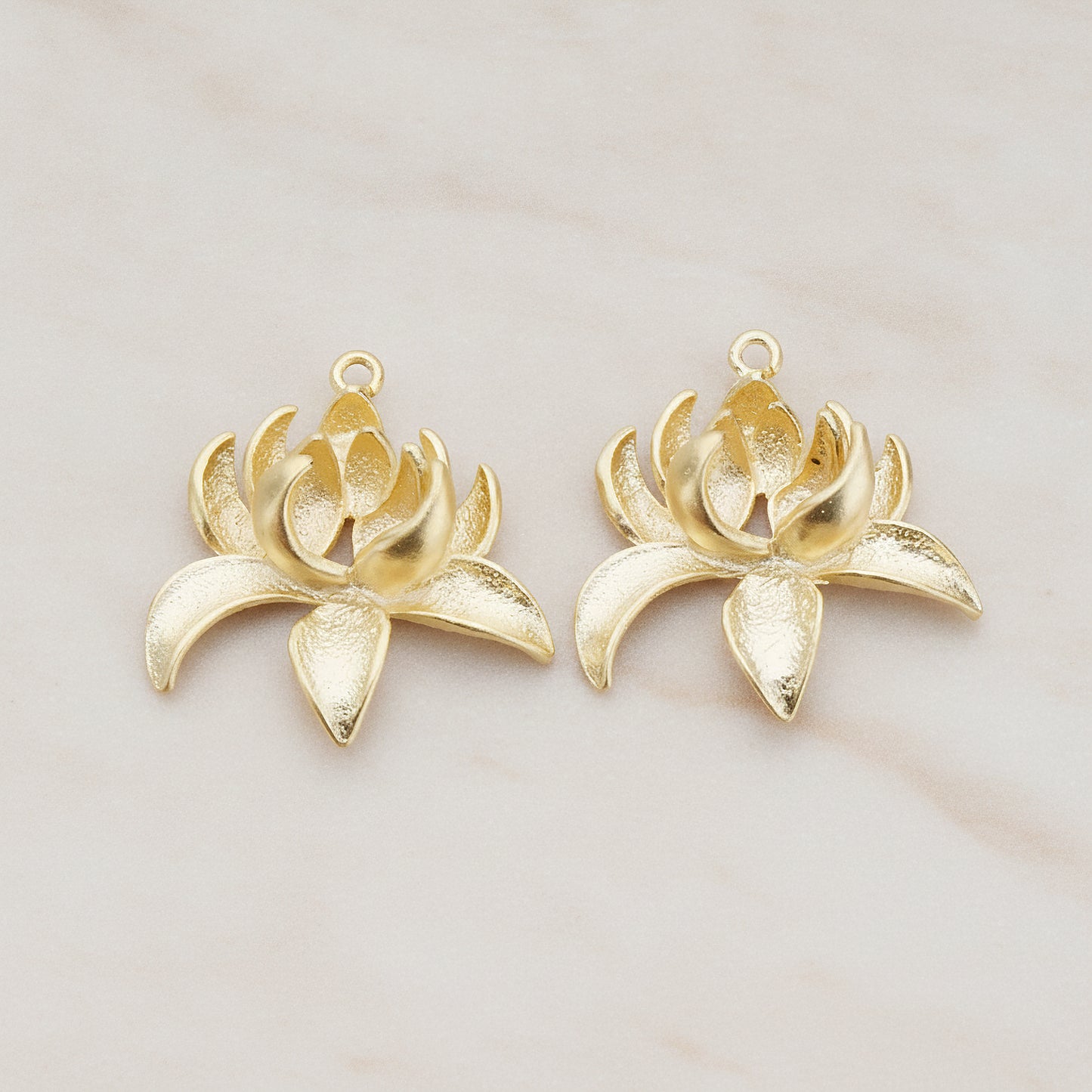 Full Bloom Lotus Flower Connector, 2 Pc (CN.106)
