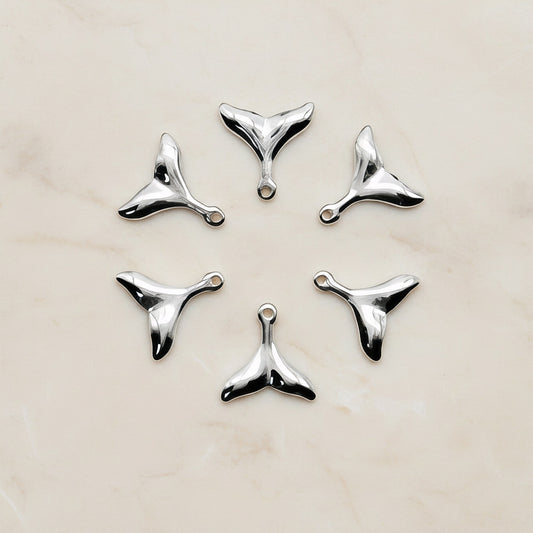 Whale Tail Surgical Steel Pendant, 1 pc - detail view 1 (SG.596)