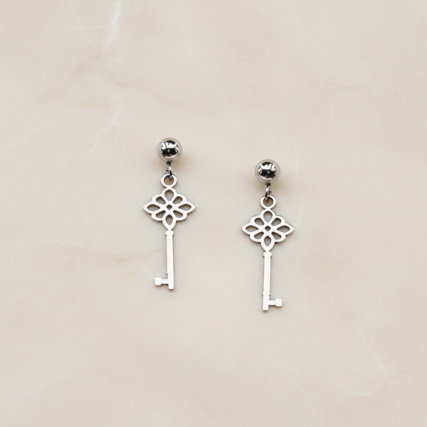 Flower Key Surgical Steel Pendant, 1 pc - detail view 3 (SG.606)