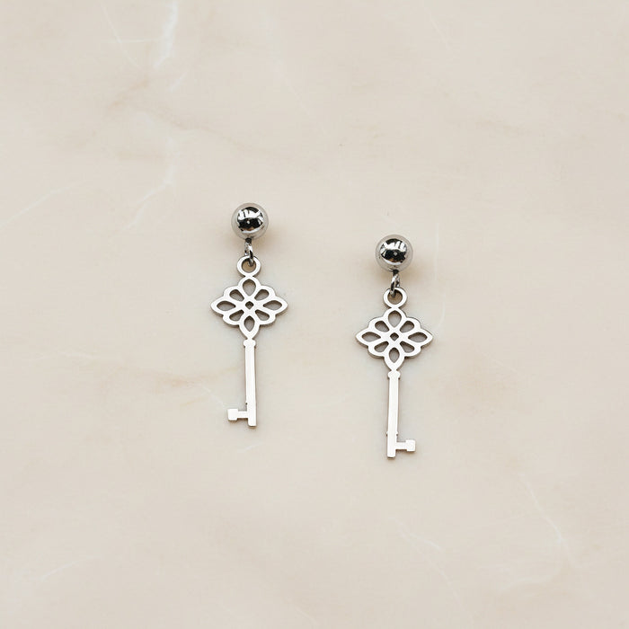 Flower Key Surgical Steel Pendant, 1 pc - detail view 3 (SG.606)
