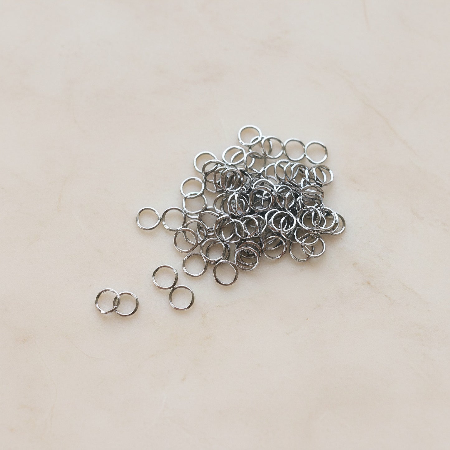 Round Surgical Steel 0.6x3mm Jumpring, 40 Pc (SG.043)