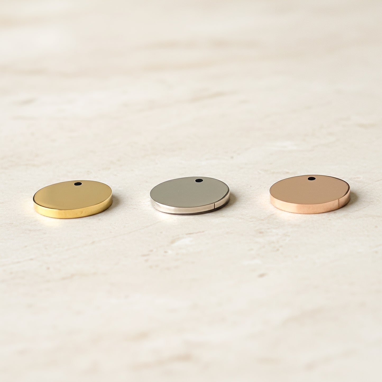 Round Surgical Steel 10mm Disc Pendant, 1 pc - detail view 3 (SG.507)