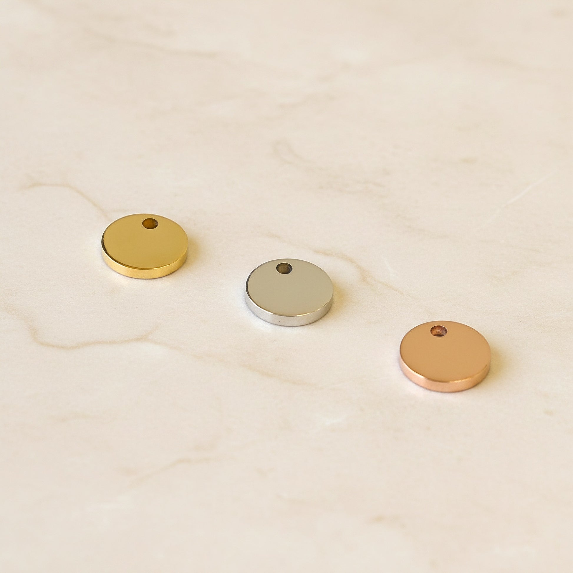 Round Surgical Steel 8mm Pendant, 1 pc - detail view 2 (SG.508)