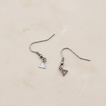 Ball Fish Hook Surgical Steel Earring Wires, 4 pc - detail view 3 (SG.605)