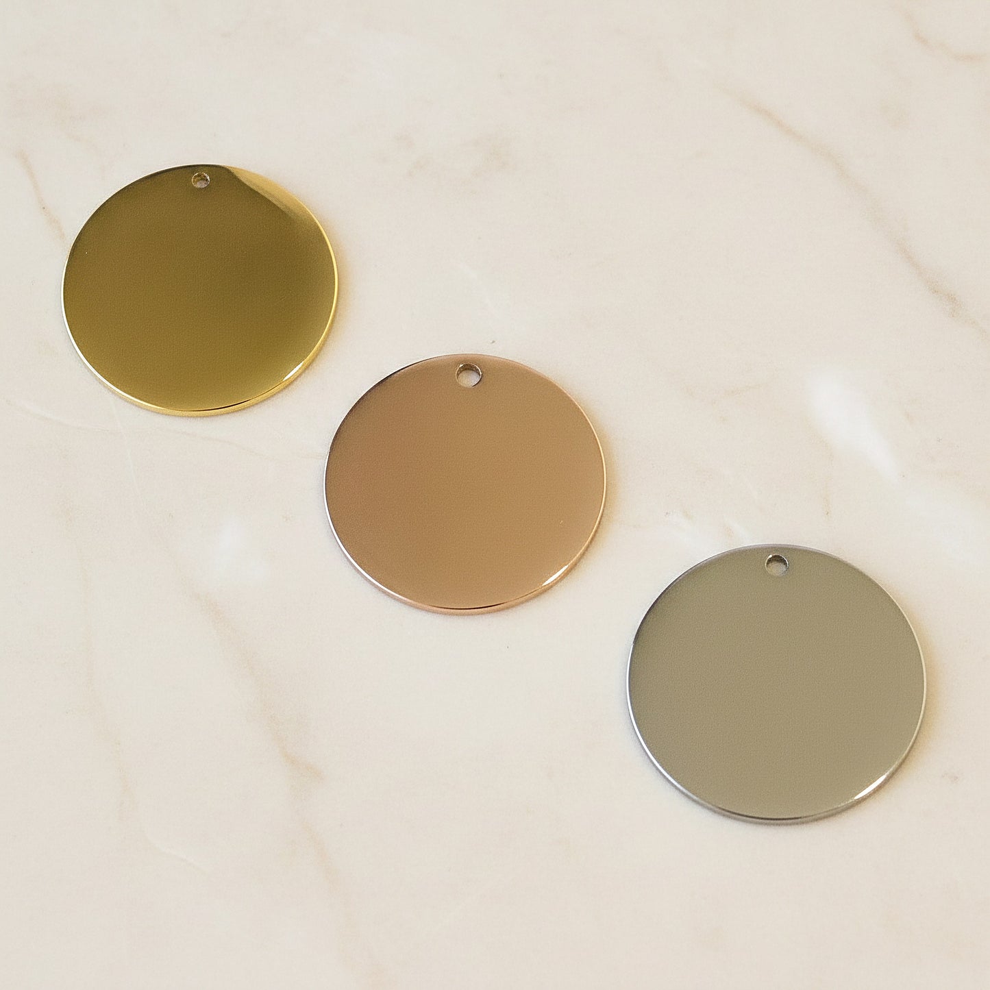 Round Surgical Steel 30mm Pendant, 1 pc - detail view 1 (SG.511)