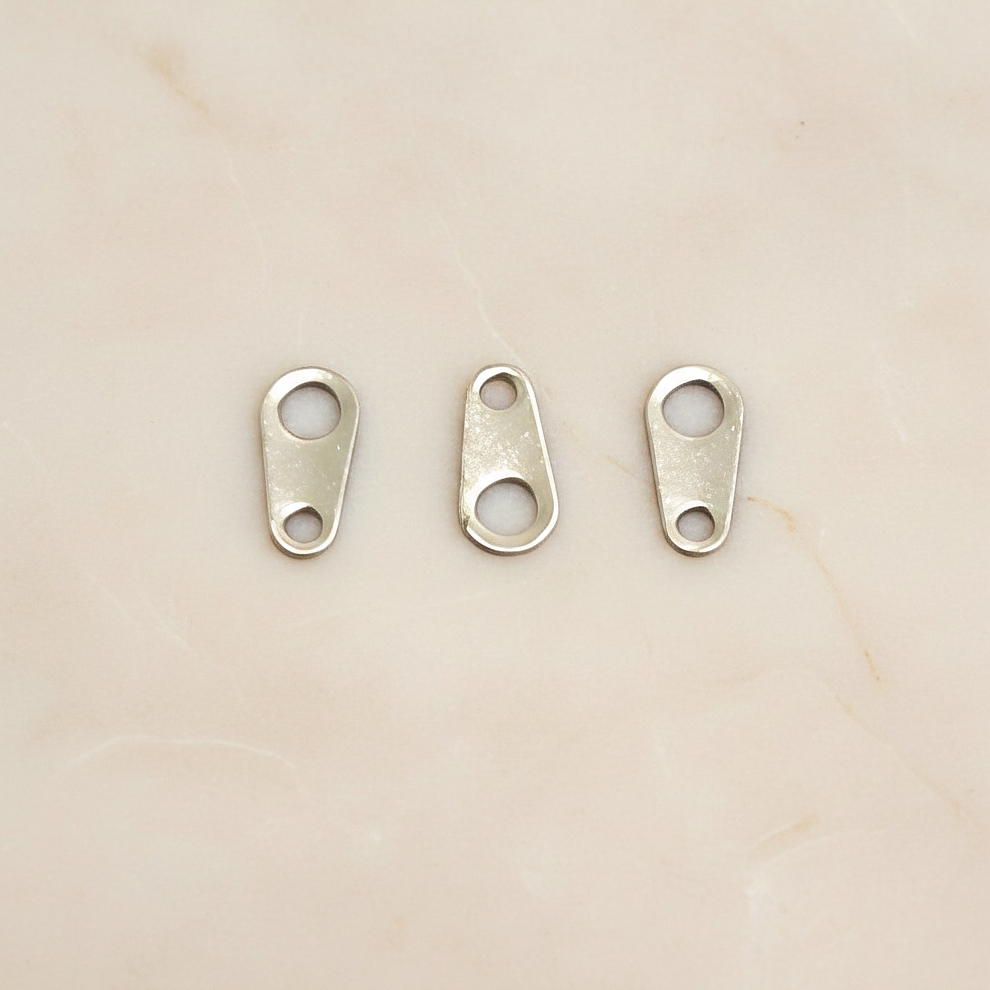 Teardrop Surgical Steel Connector Tab, 10 pc - detail view 1 (SG.577)
