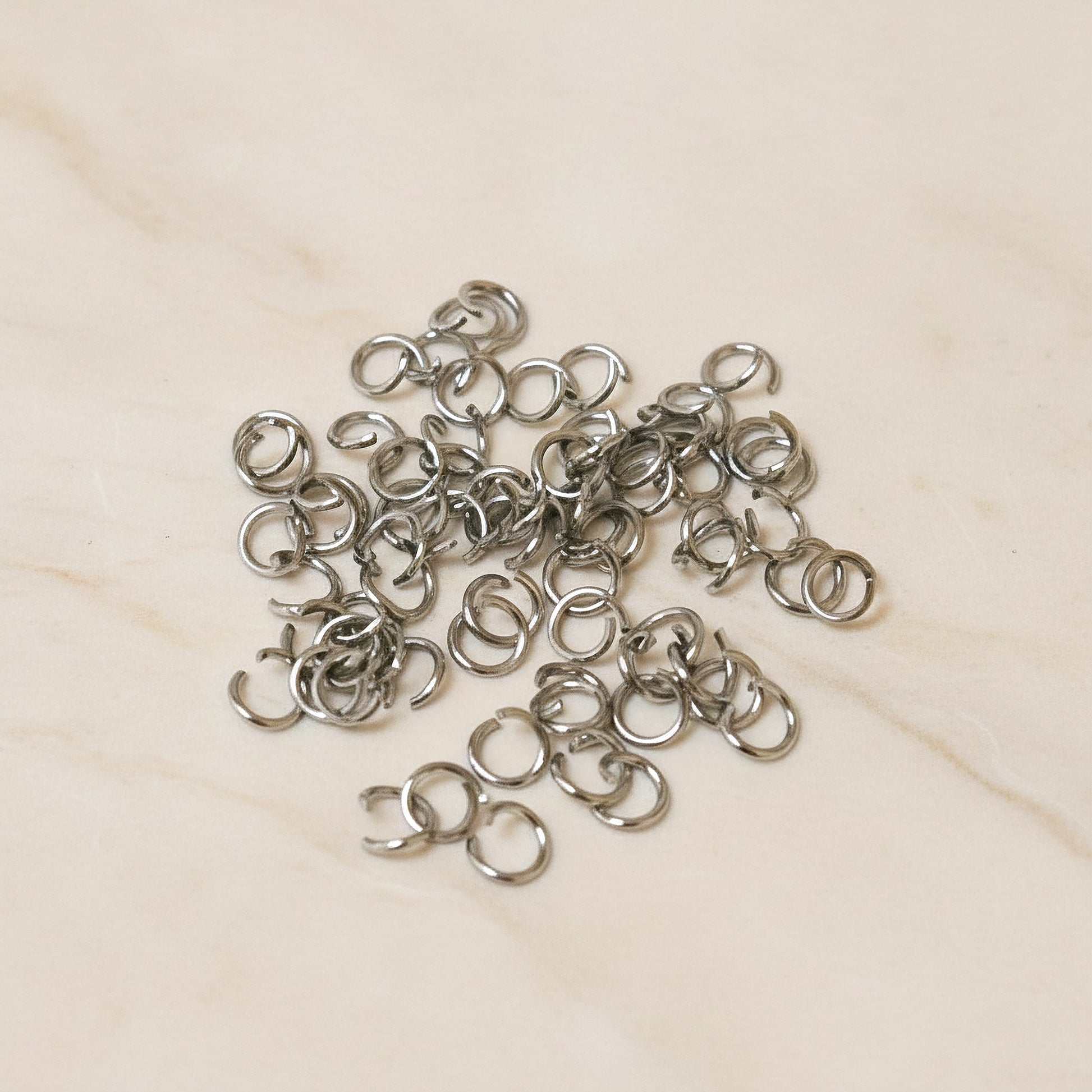 O-ring Surgical Steel 0.5x3.5 mm Jump Ring, 20 pc - detail view 3 (SG.560)