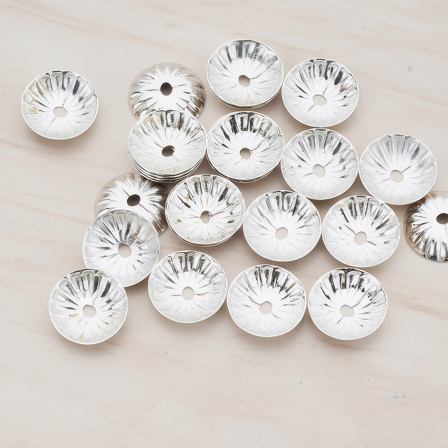 Round Floral Bead Cap, 30 Pc (BA.179)