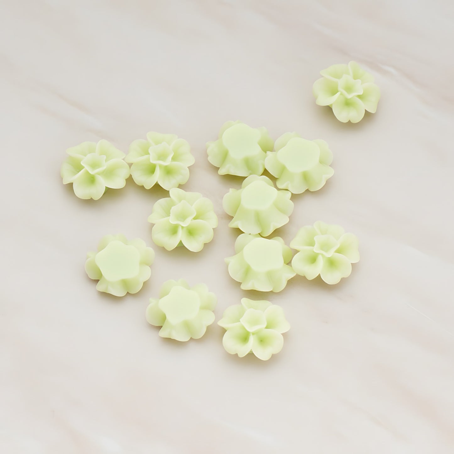 Chrysanthemum Flower Flat Back Cabochon, 6 Pc (CB.138)