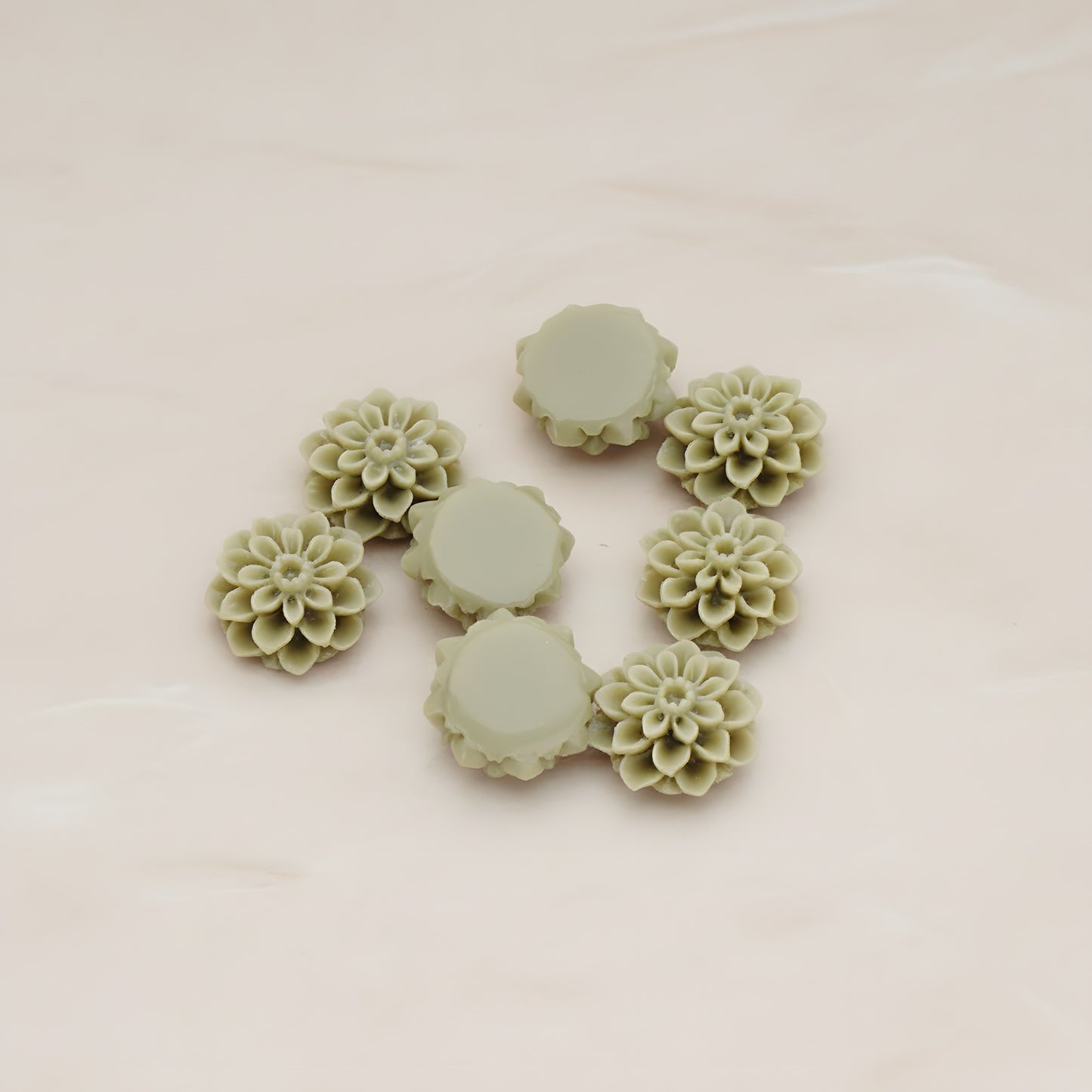 Small Mum Flower Flat Back Cabochon, 6 Pc (CB.177)