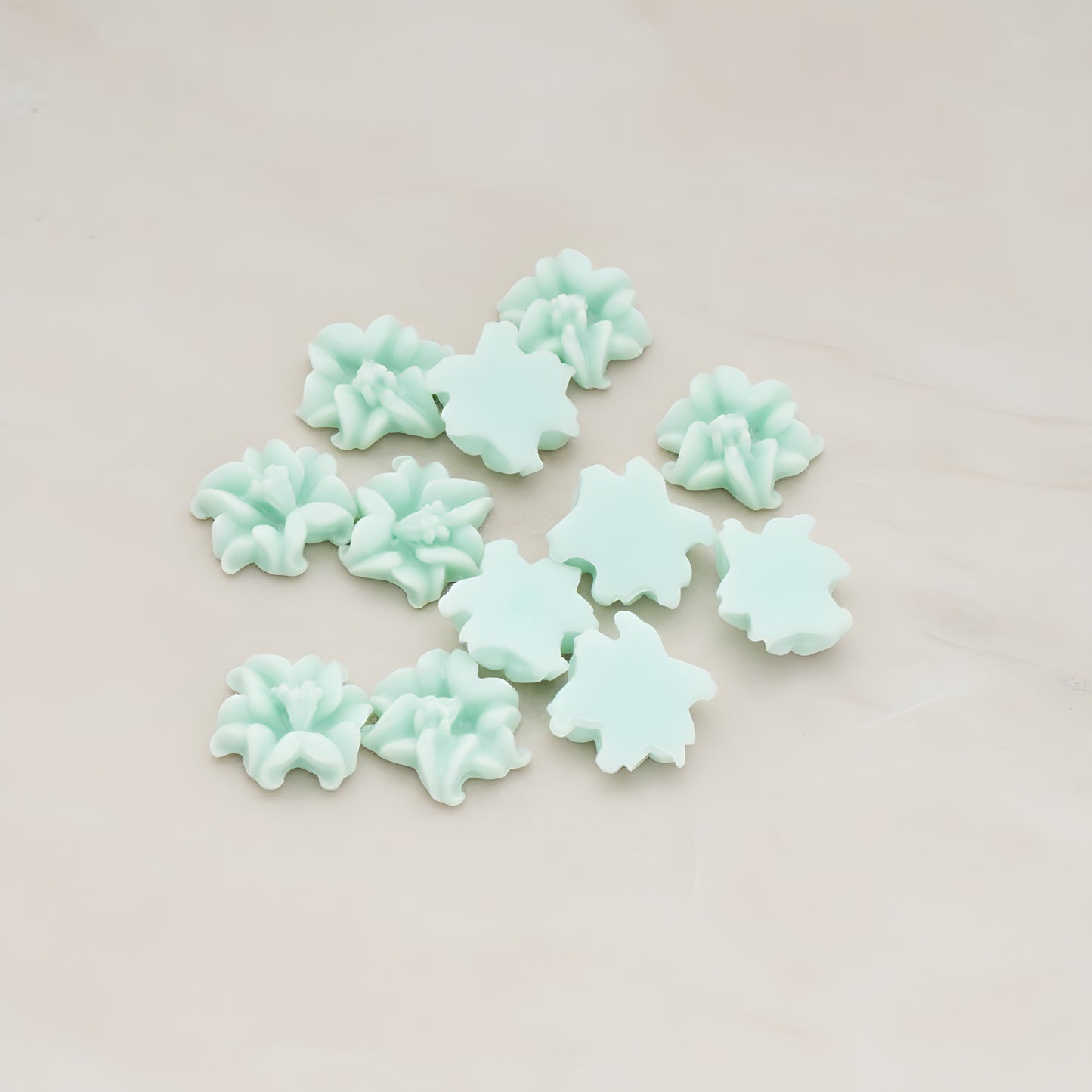 Lily Flower Flat Back Cabochon, 6 Pc (CB.185)