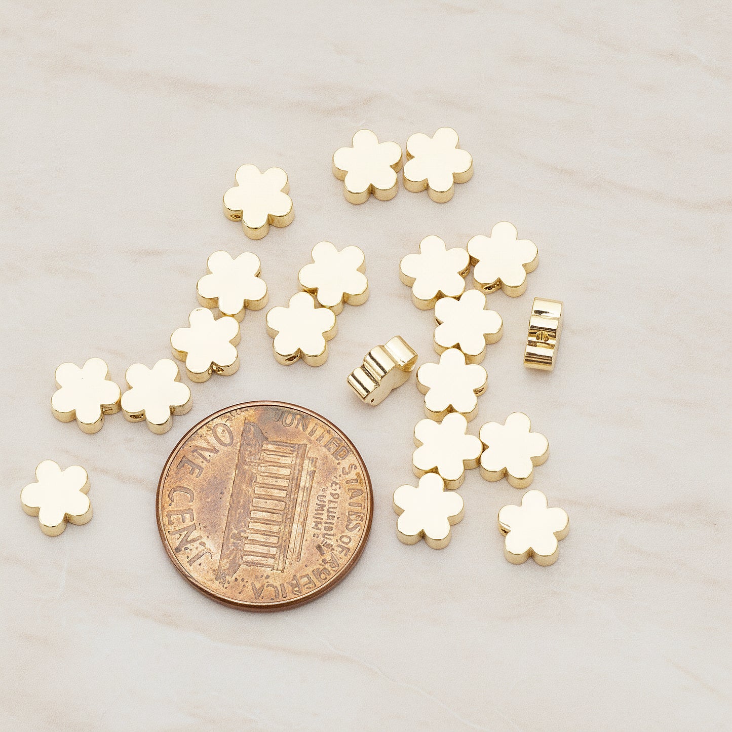 Flower Shaped Charm, 4 Pc - detail view 1 (BD.061)