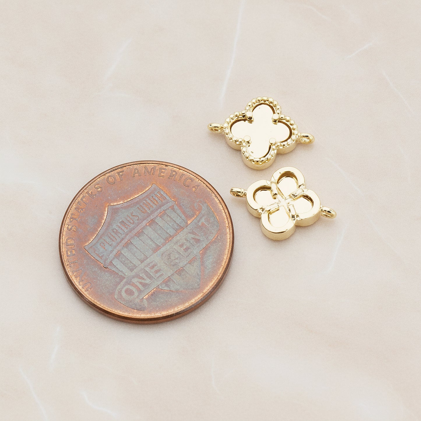 Four Leaf Clover Connector, 2 Pc - detail view 1 (CN.117)