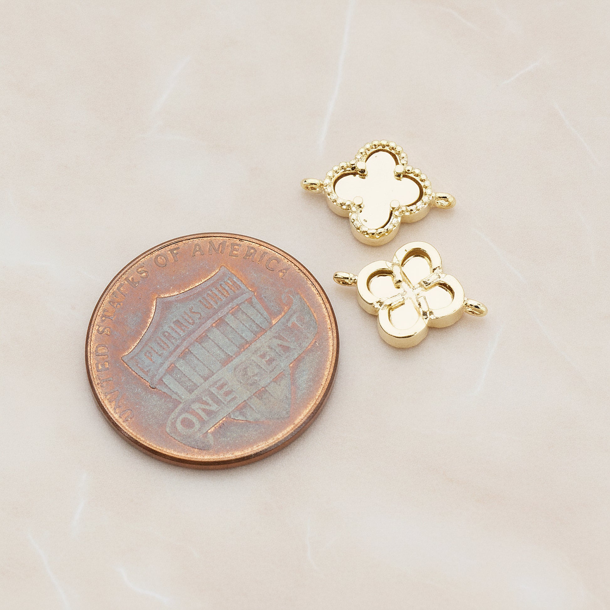 Four Leaf Clover Connector, 2 Pc - detail view 1 (CN.117)