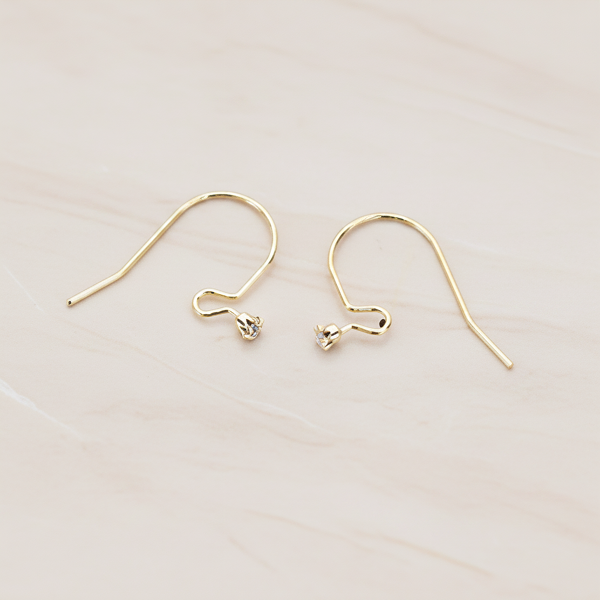 Clear Crystal Cubic Zirconia Setting Simple Ear Wire, 10 Pc - Glossy Gold (ER.010)