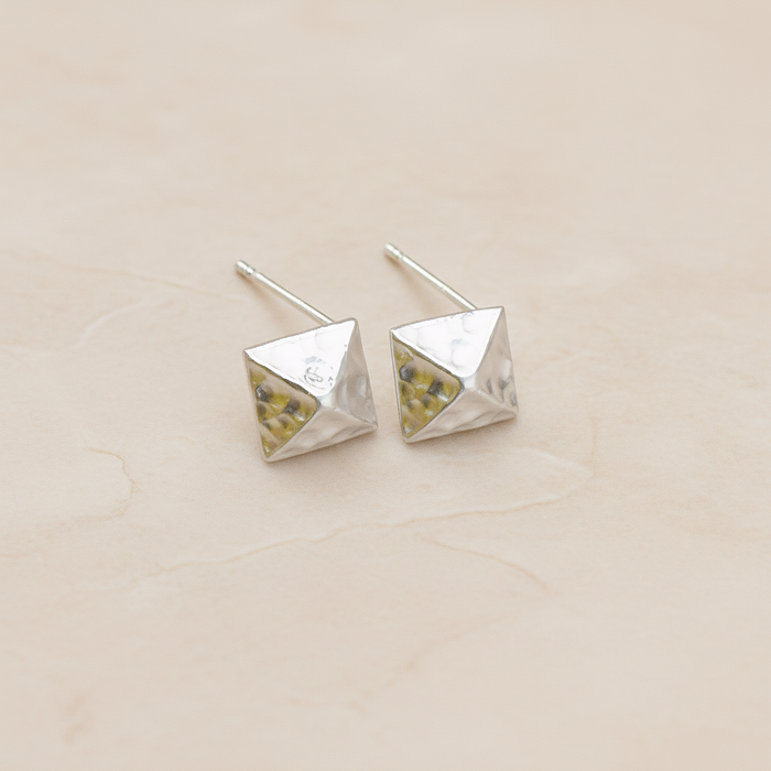 Pointed Pyramid Square Ear Post, 2 Pc (ER.153)