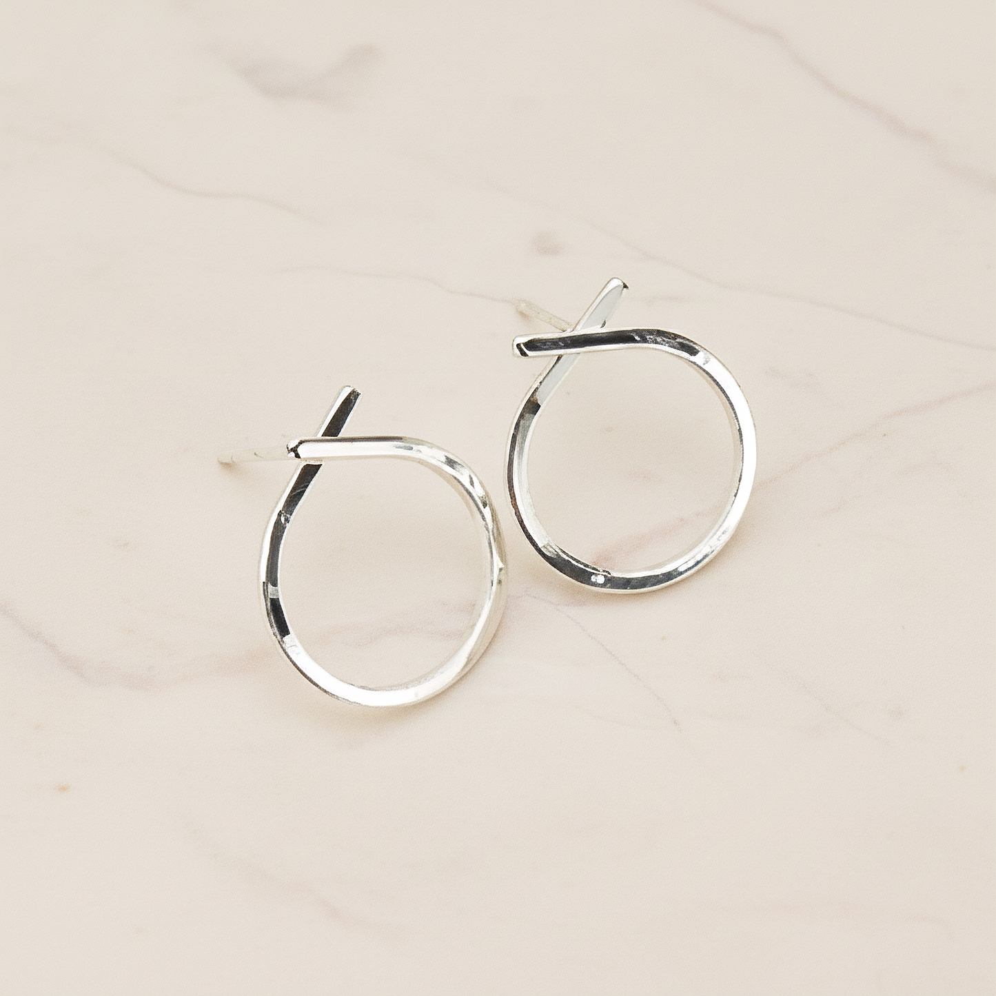 Simple Round Ribbon Link Ear Post, 2 Pc (ER.374)