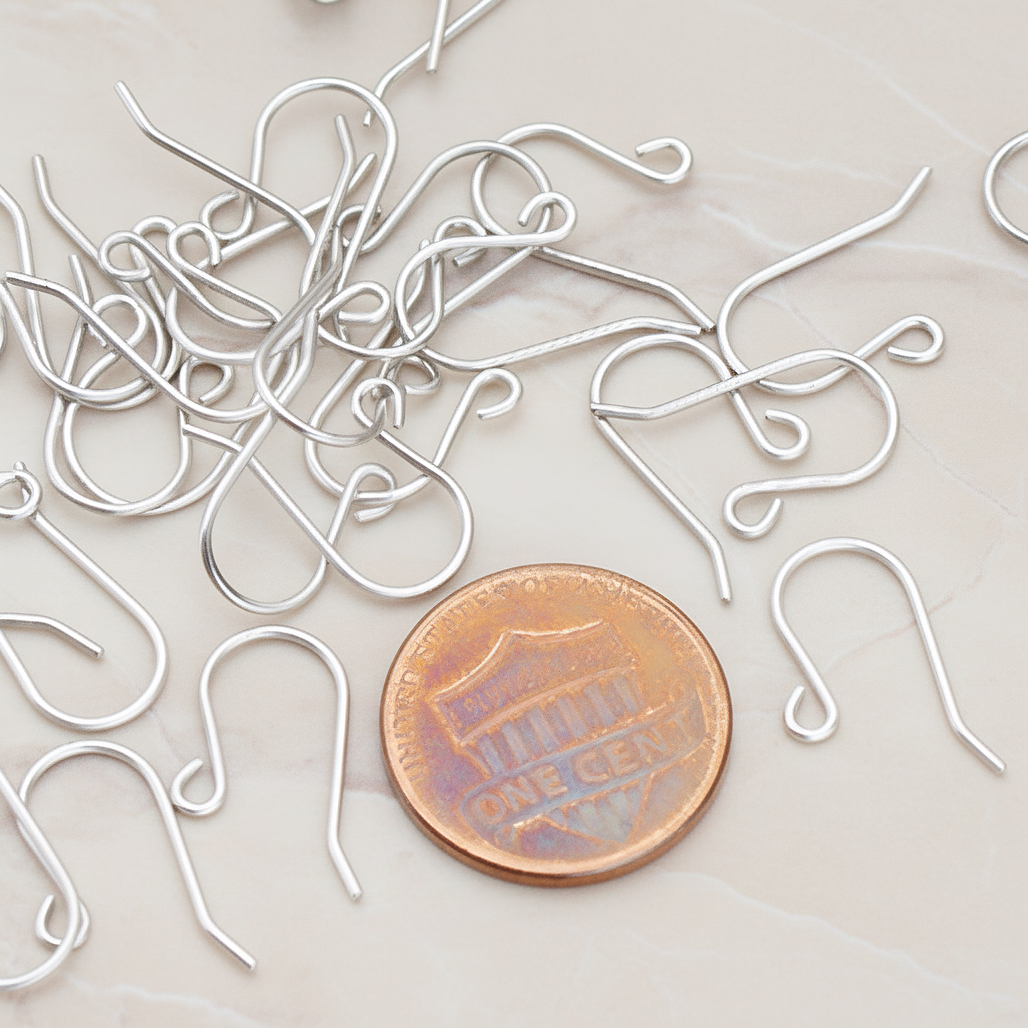 Short French Earwire, 20 Pc - detail view 1 (ER.651)