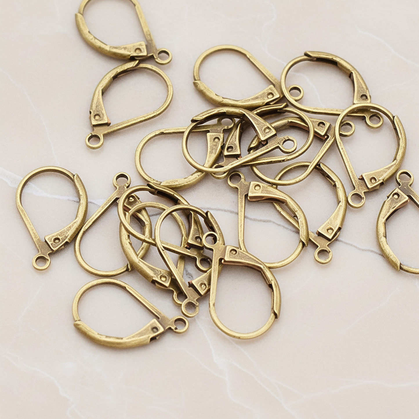 Large Leverback Ear Hook, 8 Pc - Antique Brass (ER.658-02)