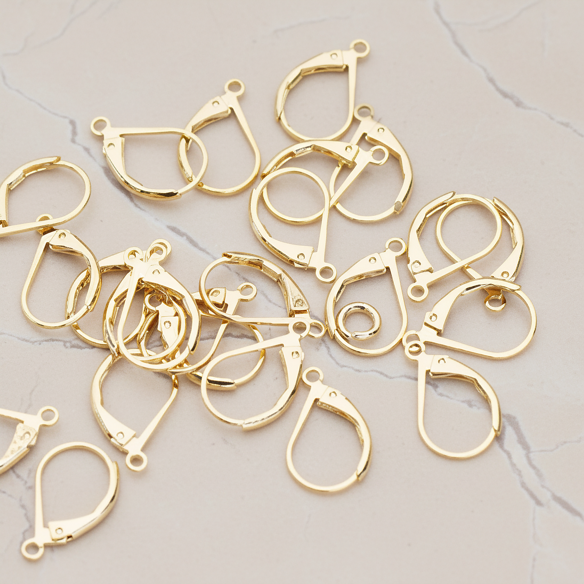 Large Leverback Ear Hook, 8 Pc - Glossy Gold (ER.658-02)