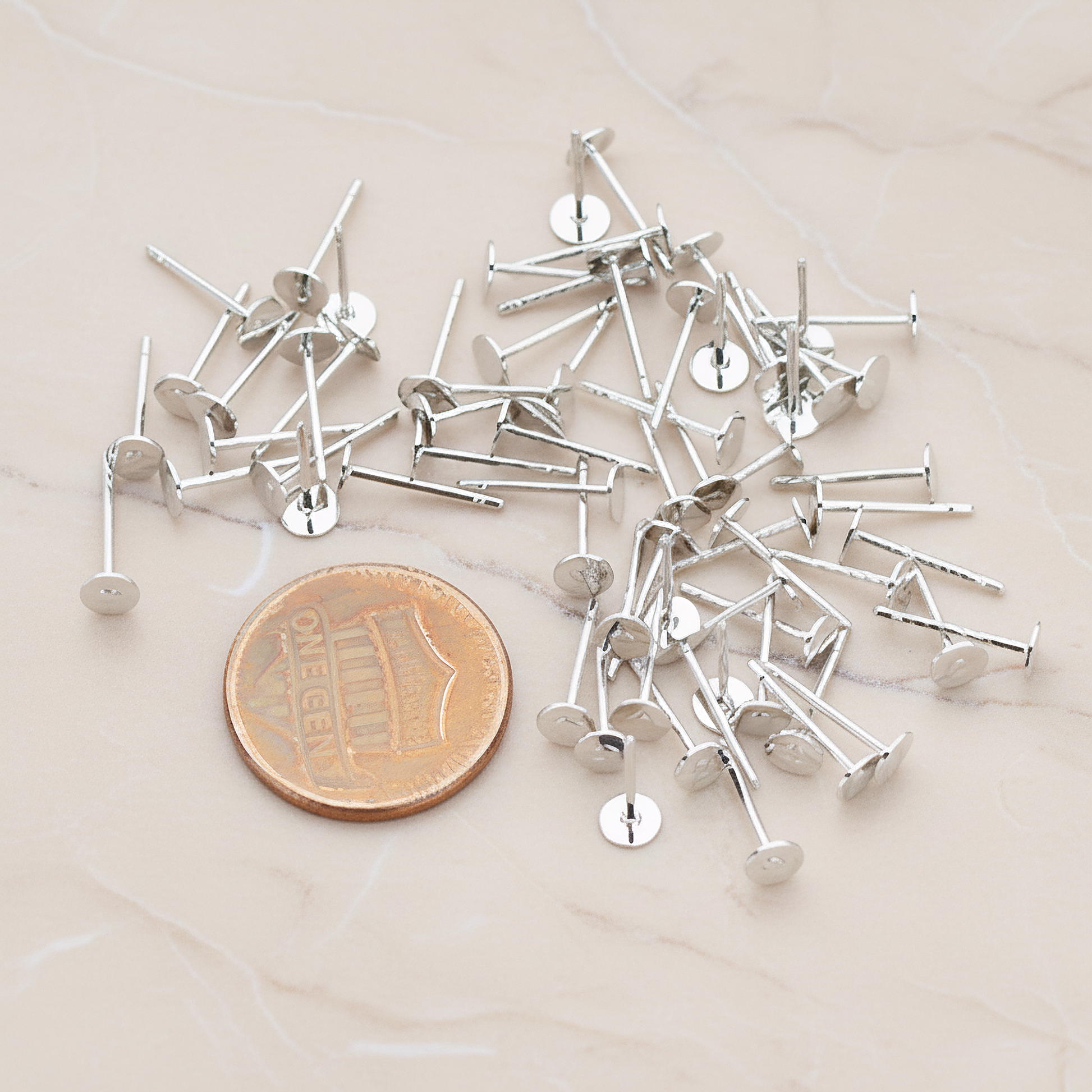 Round Pad with 925 Sterling Silver Ear Post, 12 Pc - detail view 1 (ER.873)
